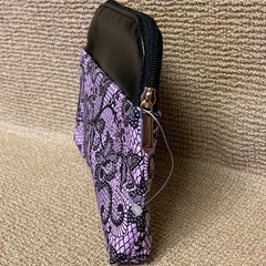 ポーチ　タオルハンカチ　綿　ナイロン　ビニール　黒　紫　パープル　ネコ　リサラーソン　新品の画像