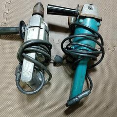 電動工具であります。1つ1500円、2つまとめて、2500円。穴...