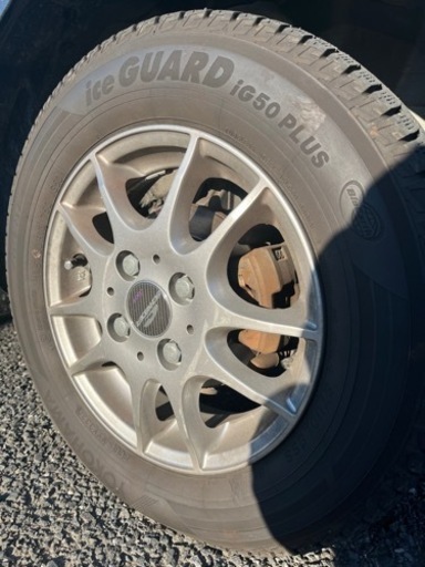 車のパーツ タイヤ、ホイール