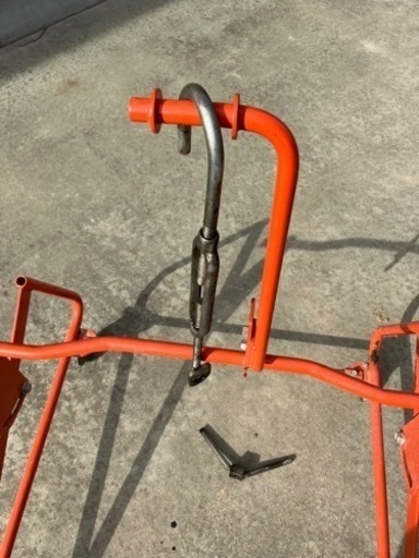 クボタ　トラクター　オートヒッチフレームスタンド