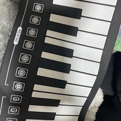 おもちゃ電子ピアノ