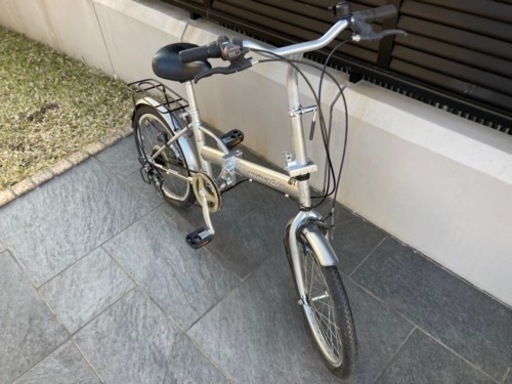 【20インチ折りたたみ】6段変速　リヤキャリア付　前後IRCタイヤ新品❗️若林自転車　浜大津店　SALE中❗️