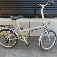 20インチ折りたたみ】6段変速 リヤキャリア付 前後IRCタイヤ新品