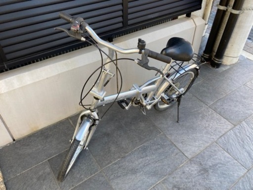 【20インチ折りたたみ】6段変速　リヤキャリア付　前後IRCタイヤ新品❗️若林自転車　浜大津店　SALE中❗️