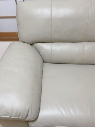 使用歴浅め　ニトリ　レザーソファー