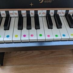 ピアノのおもちゃの画像