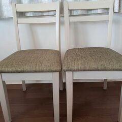 【美品】ニトリ天然木チェア2脚 ホワイト×グリーン　ナチュラル　北欧風の画像