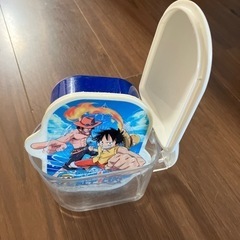 砂糖入れとタッパーあげます