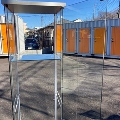お値下げIKEAガラス飾り棚の画像