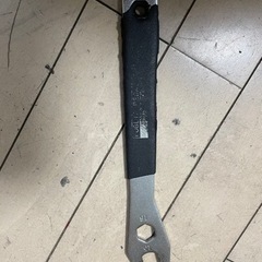 ペダルレンチ　自転車