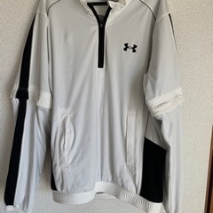 【取引成立】アンダーアーマー防寒着上着【ゴルフ用】