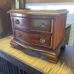 骨董品、タンス、棚