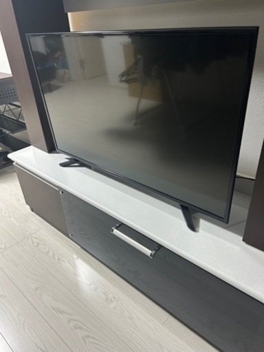 43型デジタルフルハイビジョン液晶テレビ