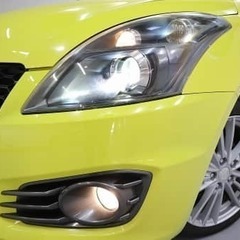 スイフトはど派手なボディーカラーがお似合い😊