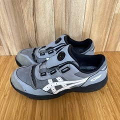 asics安全靴28cmの画像