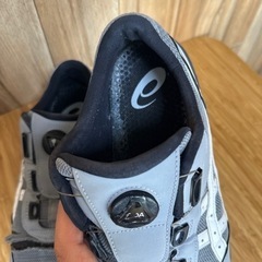 asics安全靴28cmの画像