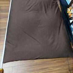 ドンキで買ったビーズクッション特大ですの画像