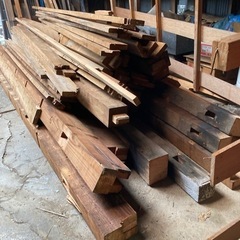 木材　古材　柱や梁など　さしあげますの画像