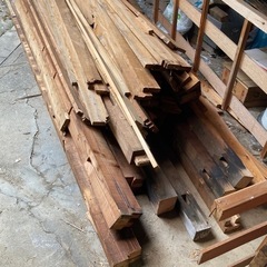 木材　古材　柱や梁など　さしあげますの画像