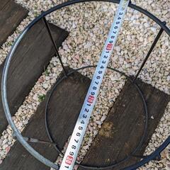 ワイヤープランタースタンド　ガーデニング　植木鉢の画像