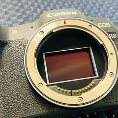 【ほぼ新品】Canon EOS R8（SDカード付）の画像
