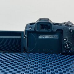 【ほぼ新品】Canon EOS R8（SDカード付）の画像