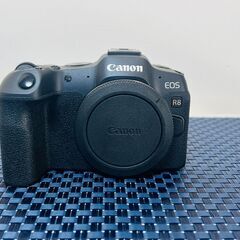 【ほぼ新品】Canon EOS R8（SDカード付）の画像