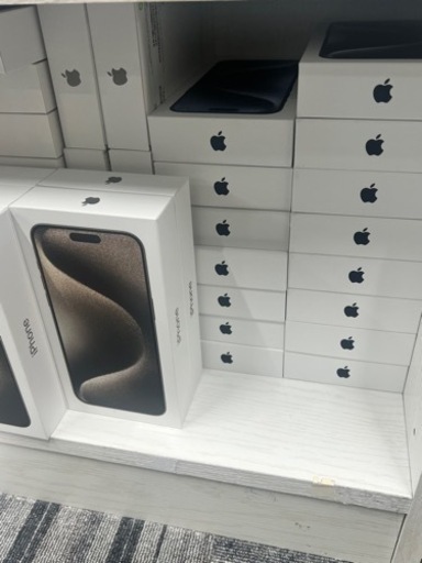 未開封アップル版15ProMax 256Gb