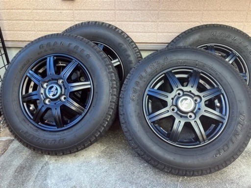 アゲトラタイヤ