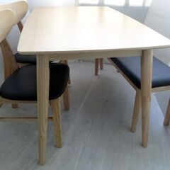【美品】ダイニングテーブル+椅子2客+ベンチセット/幅120cm【自社配送は札幌市内限定】★札幌市白石区☆店頭お引き取り歓迎