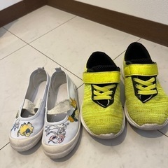 値下げ‼️上靴と靴のセット❣️