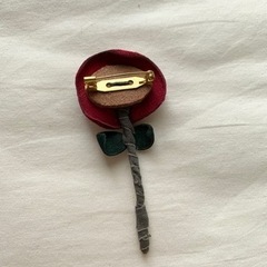 お花のブローチ(レザー)の画像