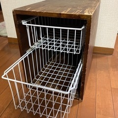 ヴィンテージ風　カラーポックスの画像