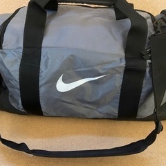 NIKE カバンの画像