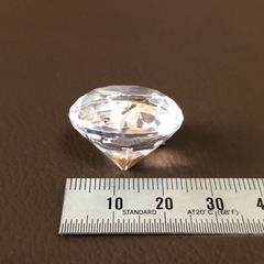 ガラス（ダイヤモンド型）の画像