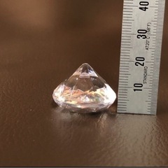 ガラス（ダイヤモンド型）の画像