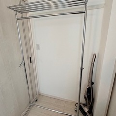 ステンレスハンガーラック¥2000