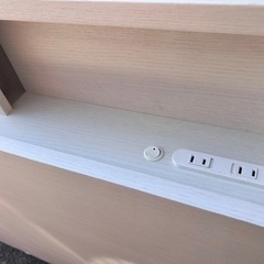 ニトリ　シングルベッドフレーム　引き出し　ライト　2口コンセント付きの画像