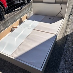 ニトリ　シングルベッドフレーム　引き出し　ライト　2口コンセント付きの画像