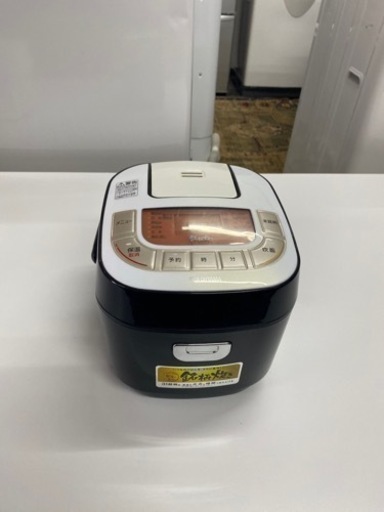 配送可能　保証付き　アイリスオーヤマ 炊飯器 マイコン式 3合 銘柄炊き分け機能付き RC-MB30-B
