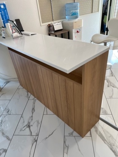 カウンターテーブル。