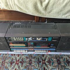 ジャンク品ラジカセ　テープ使えず