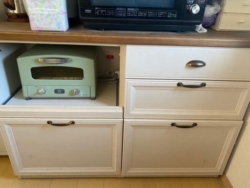 キッチンボード