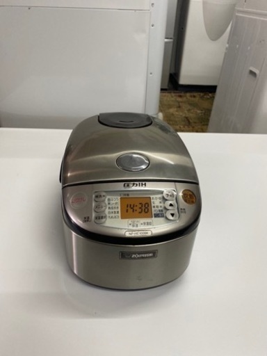 配送可能　保証付き　象印 圧力IH炊飯器 NP-HE100BK 5.5合炊き
