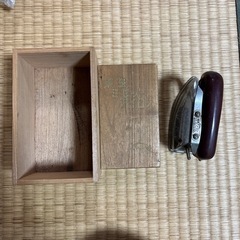 古いアイロン