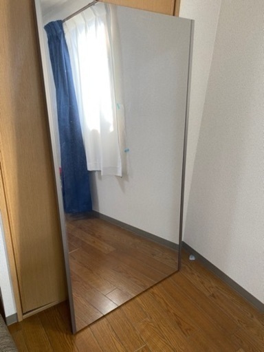 家具 割れない鏡