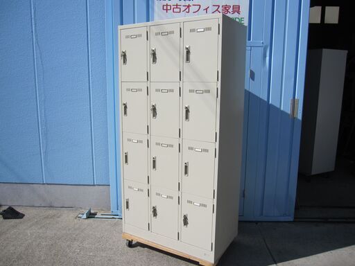 12人用ロッカー　鍵あり　ニューグレー　生興製