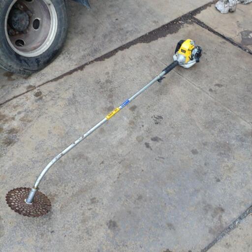 草刈り　刈り払い機