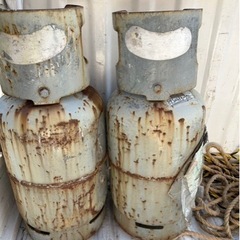 フロンガス容器