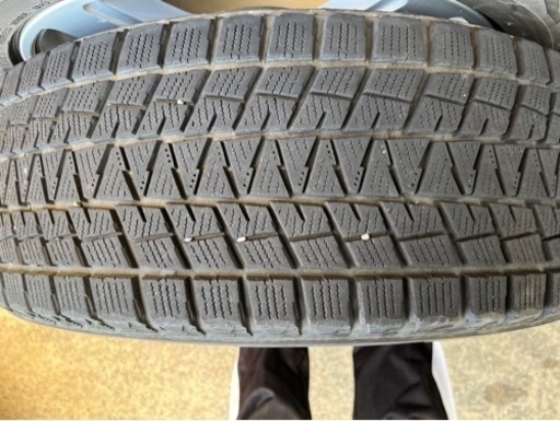 スタッドレスタイヤ　225/65R17 